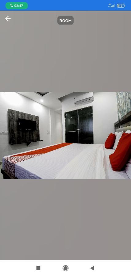 Hotel Almond Zirakpur Kültér fotó